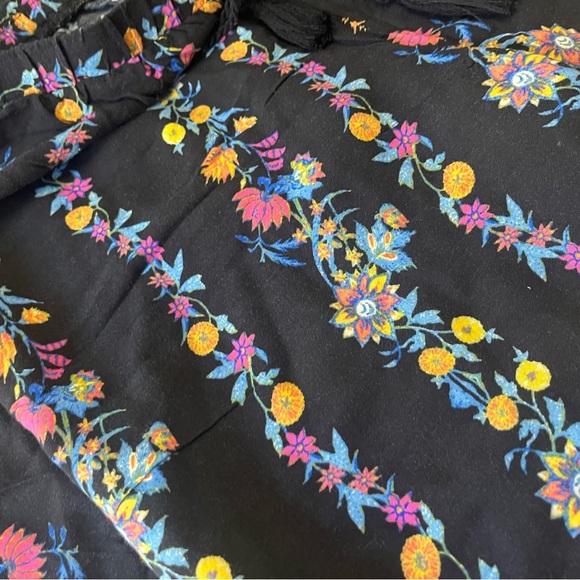 Floral Pants - Picture 5 of 6